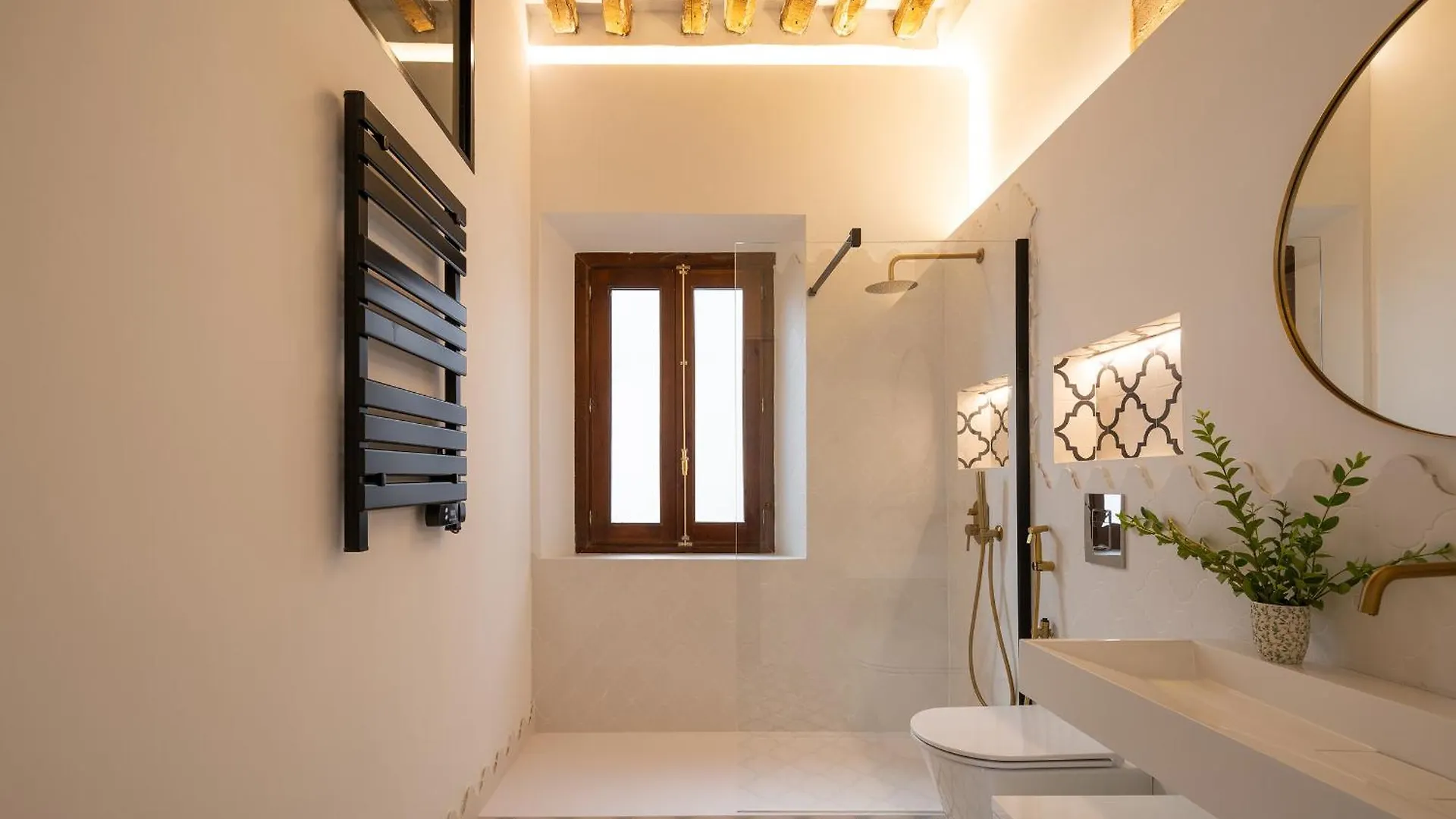 Parking Free, Granada Vintage Haven Apartment
