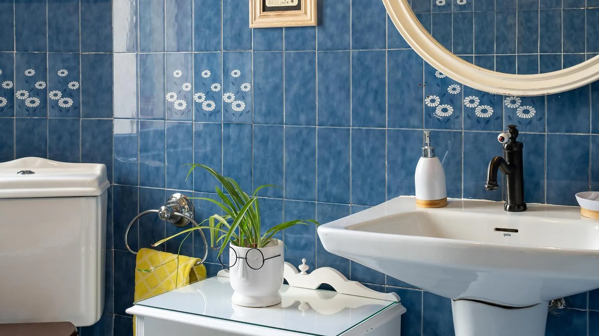 Parking Free, Granada Vintage Haven Apartment