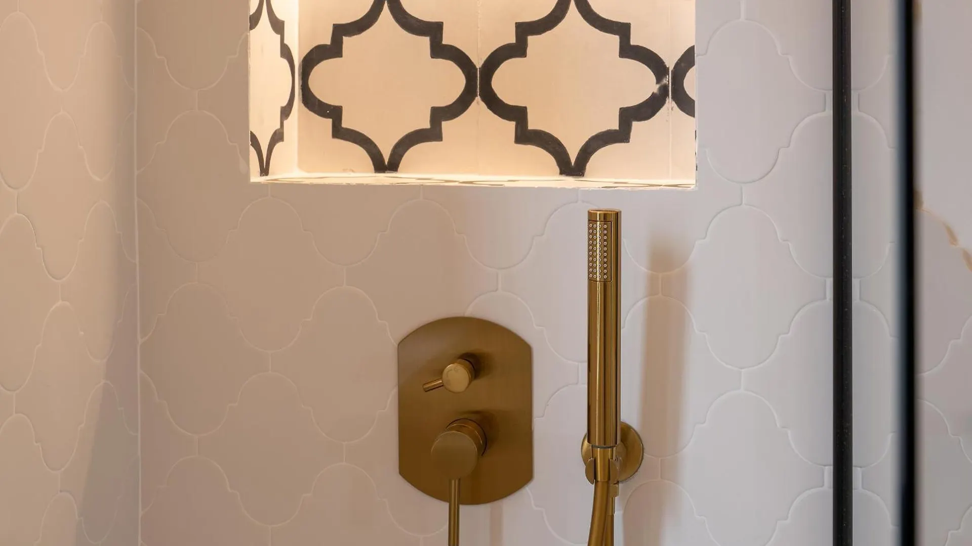 Parking Free, Granada Vintage Haven Apartment 0*,  Spain