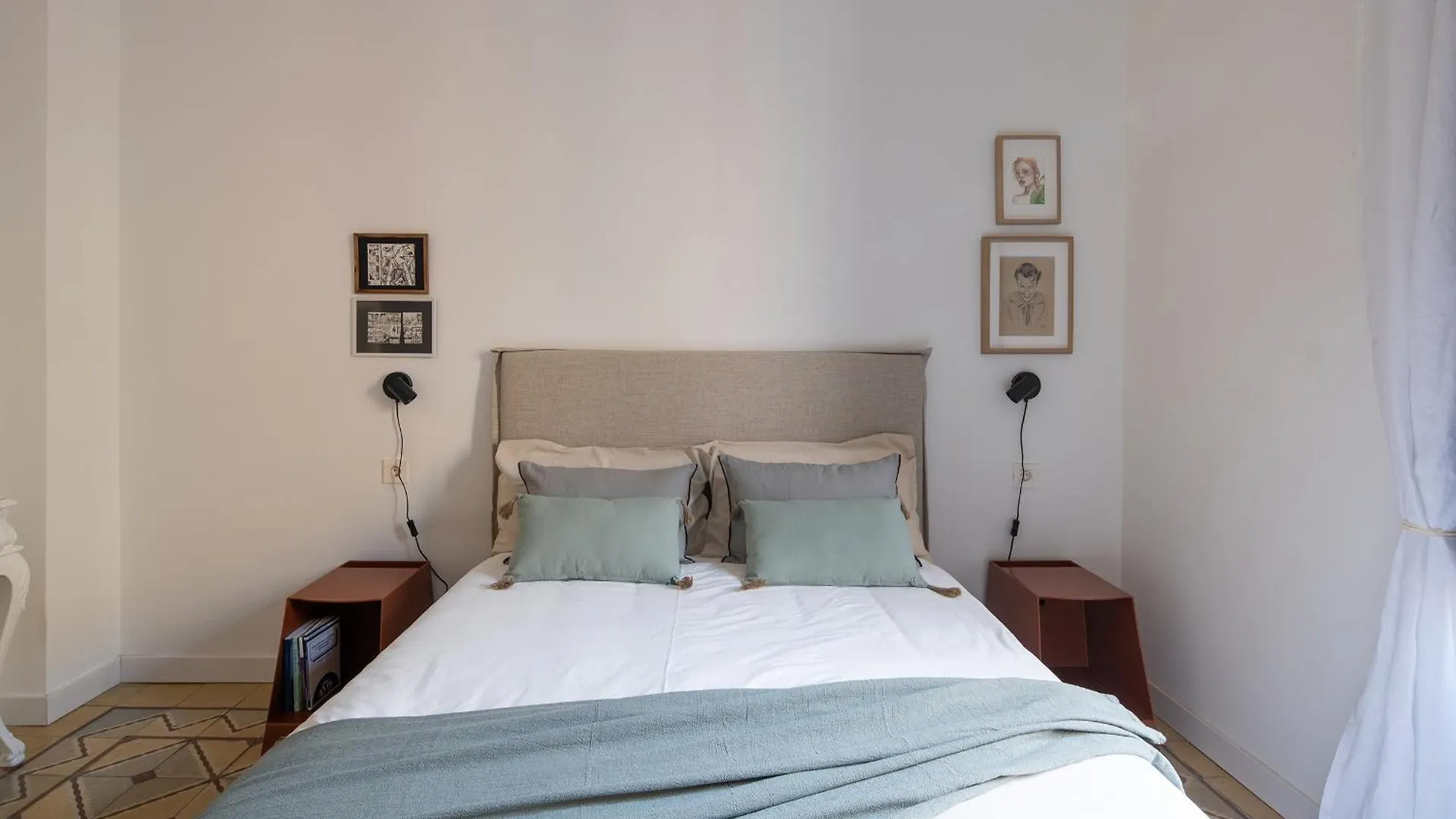 Parking Free, Granada Vintage Haven Apartment Spain